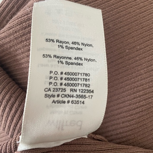 (SOLD) Wilfred Croquis Sweater - Picture 7 of 8